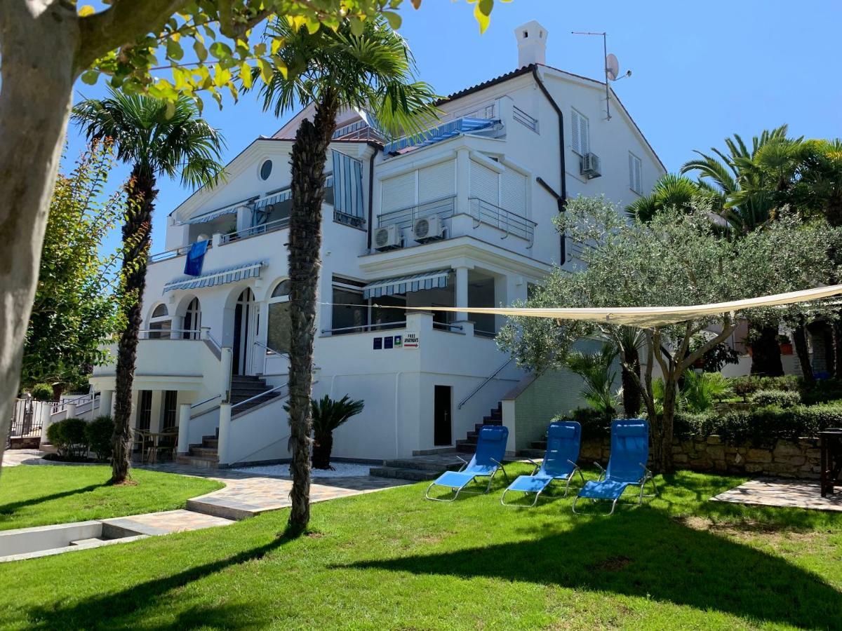Apartmani Auer Pjescana Uvala Luaran gambar